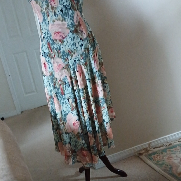 Asymmetrical Floral V-Neck Midi Dress in Teal and Blush - Picture 11 of 14
